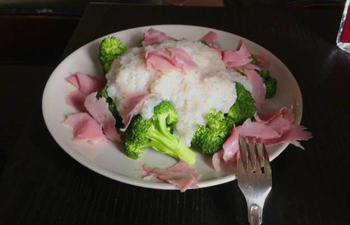 Arroz con brócoli y salsa parmesana – 200kcal